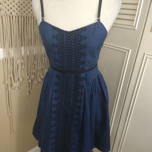 Free people Hellen chambray embroidered dress 8 - Picture 3 of 12